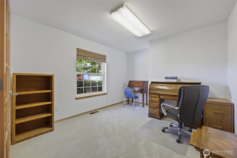 Property photo for 1126 Hill Court, Cosmopolis photo 8