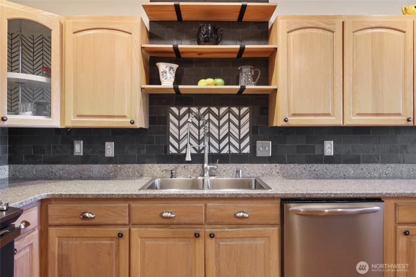 Property photo for 1126 Hill Court, Cosmopolis photo 18