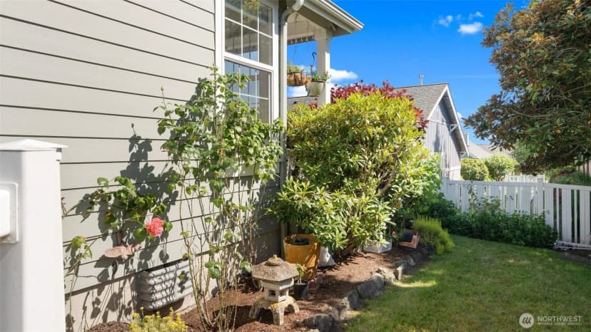 Property photo for 221 Ne Honey Locust Court, Poulsbo photo 30