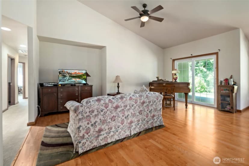 Property photo for 3210 275th Street Ne, Arlington photo 13