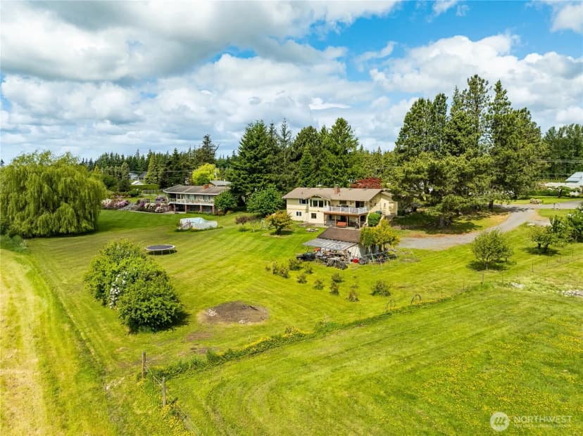 Property photo for 405 E Wiser Lake Road, Lynden photo 32