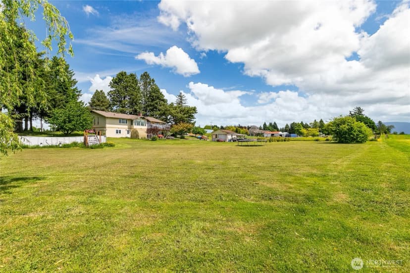 Property photo for 405 E Wiser Lake Road, Lynden photo 28