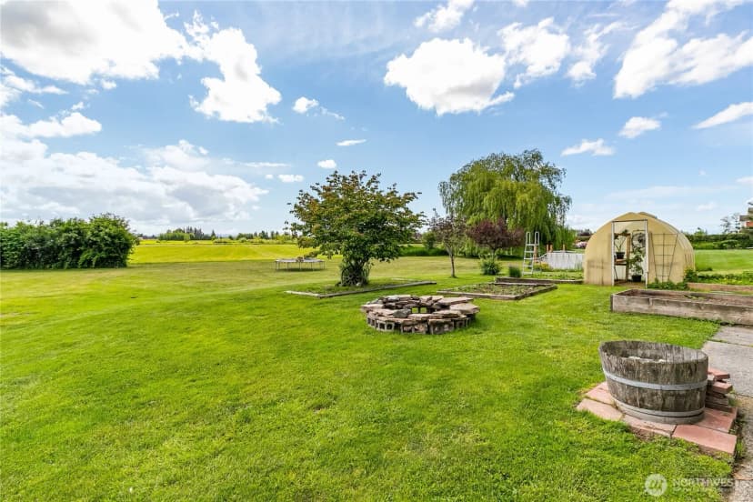 Property photo for 405 E Wiser Lake Road, Lynden photo 30