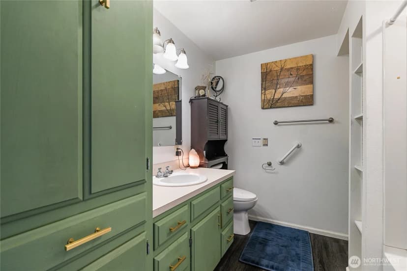 Property photo for 405 E Wiser Lake Road, Lynden photo 18
