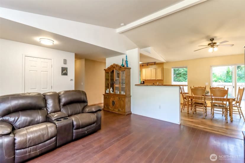 Property photo for 19612 17th Street Sw, Lakebay photo 12