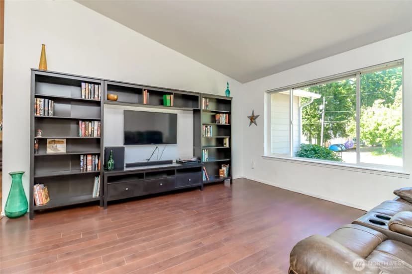 Property photo for 19612 17th Street Sw, Lakebay photo 10