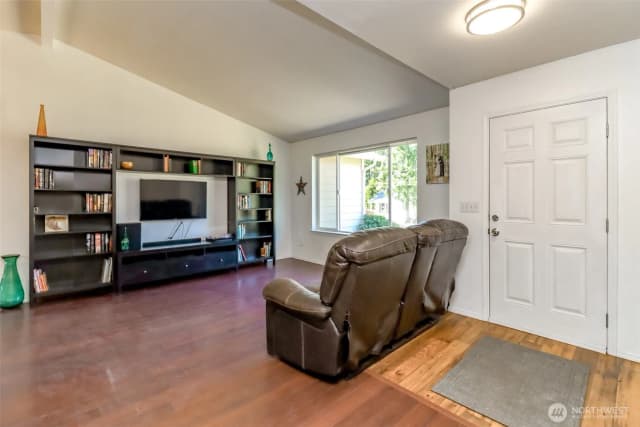 Property photo for 19612 17th Street Sw, Lakebay photo 5