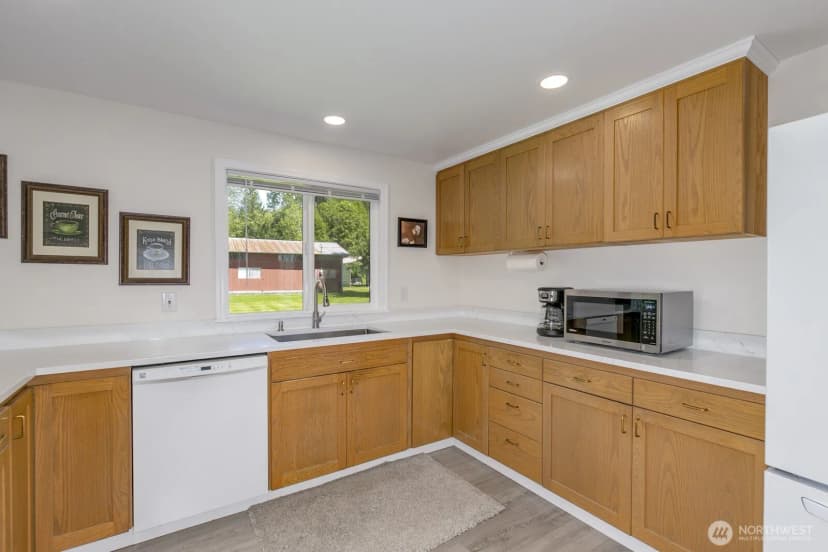 Property photo for 21709 Jordan Road, Arlington photo 14