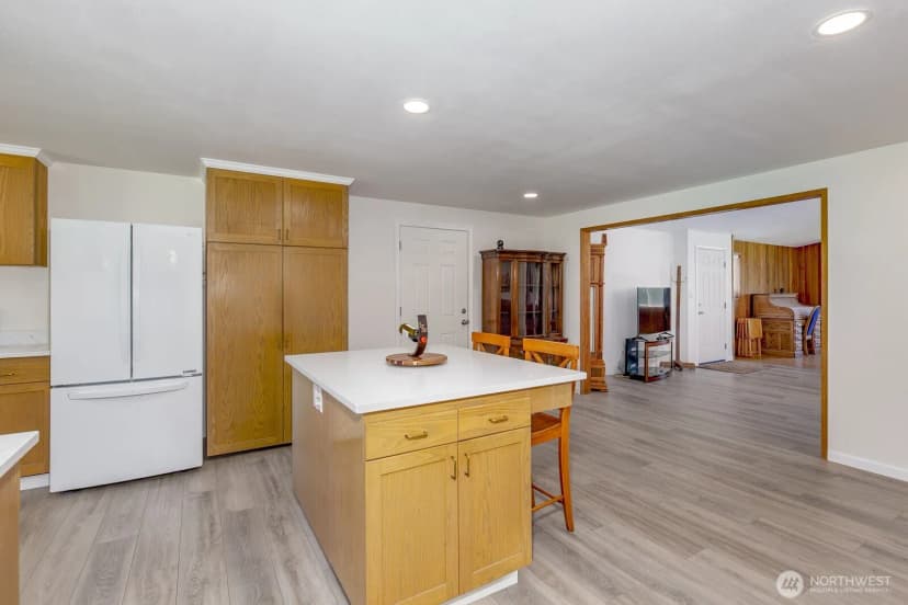 Property photo for 21709 Jordan Road, Arlington photo 11
