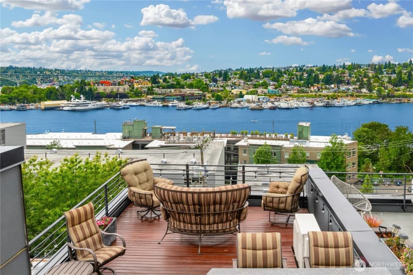 Property photo for 2843 Franklin Avenue E, Seattle photo 24