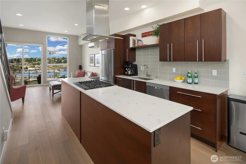 Property photo for 2843 Franklin Avenue E, Seattle photo 8