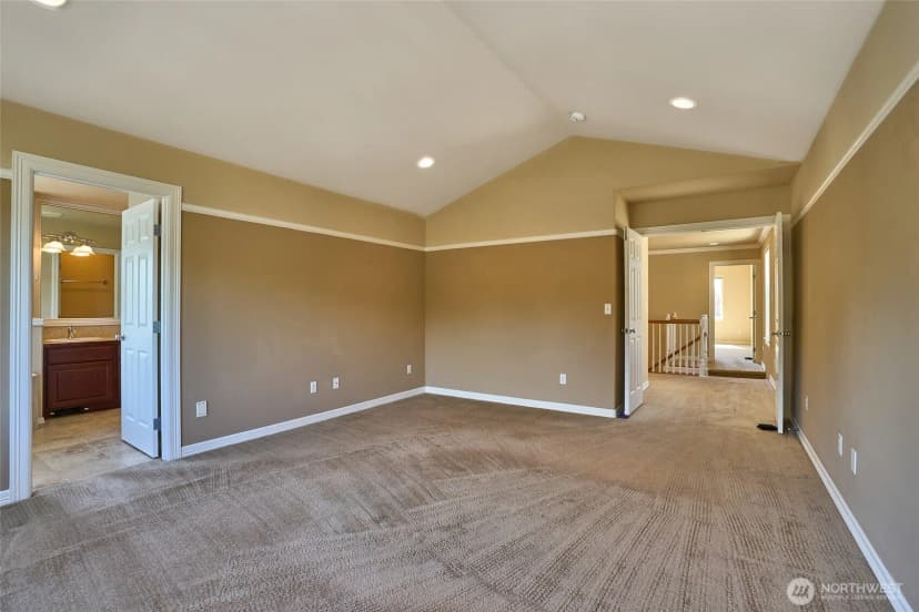 Property photo for 27006 229th Pl Se, Maple Valley photo 14