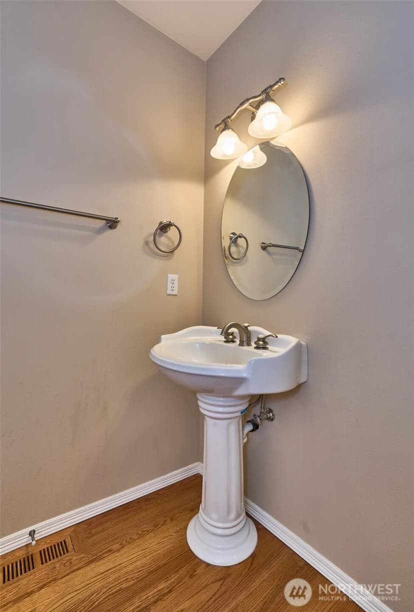 Property photo for 27006 229th Pl Se, Maple Valley photo 12