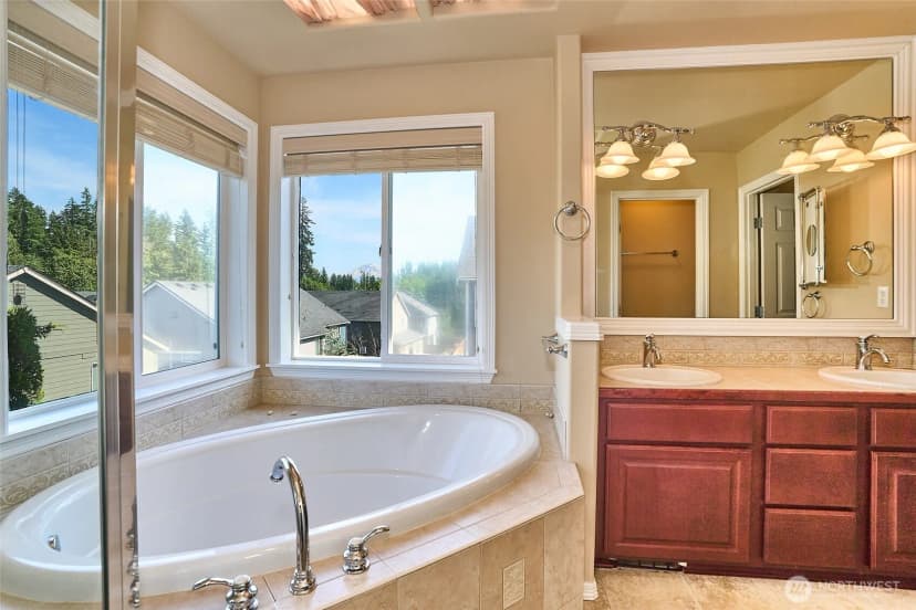 Property photo for 27006 229th Pl Se, Maple Valley photo 17