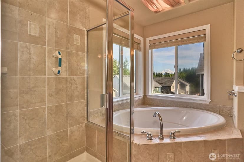 Property photo for 27006 229th Pl Se, Maple Valley photo 16