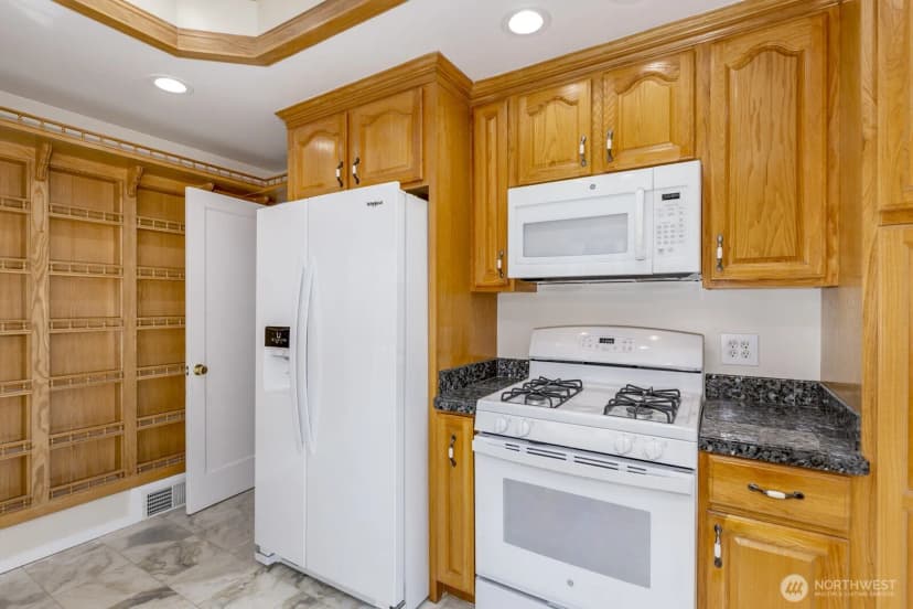 Property photo for 12001 20th Avenue Ne, Seattle photo 19