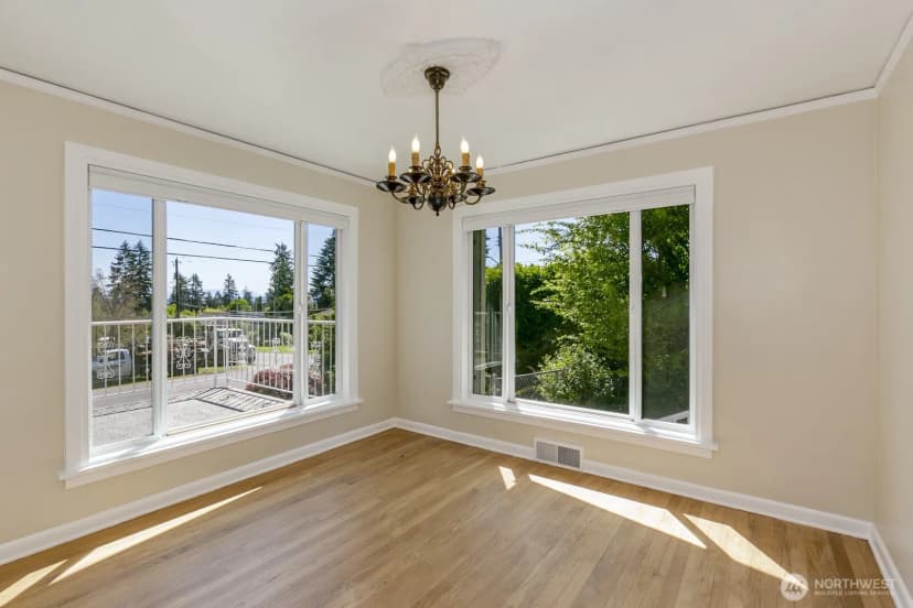 Property photo for 12001 20th Avenue Ne, Seattle photo 16