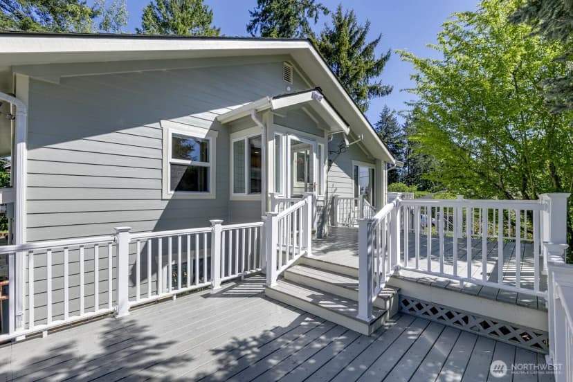 Property photo for 12001 20th Avenue Ne, Seattle photo 8