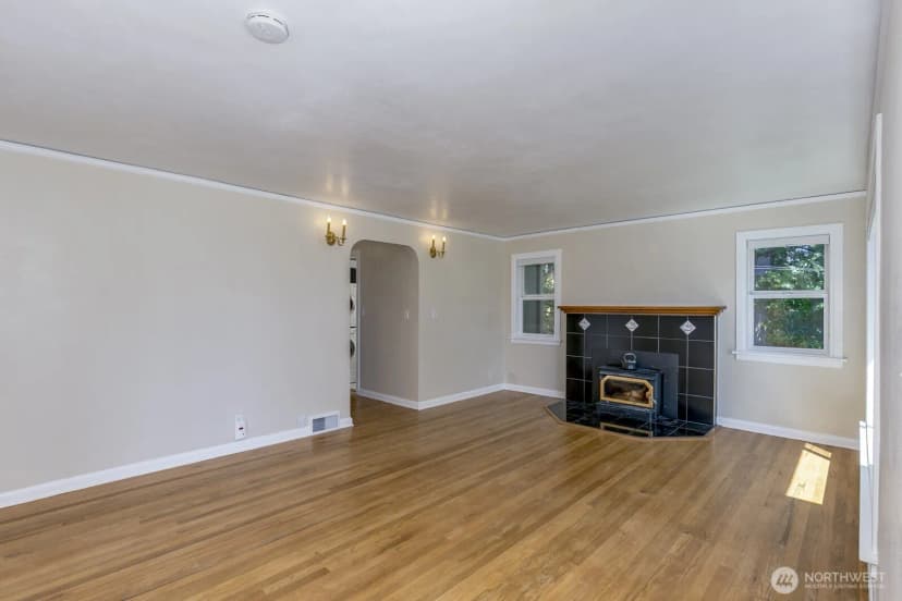 Property photo for 12001 20th Avenue Ne, Seattle photo 14