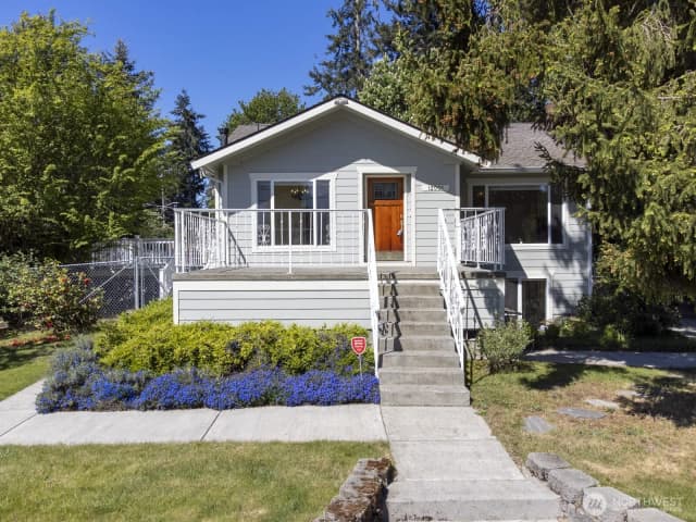Property photo for 12001 20th Avenue Ne, Seattle photo 4