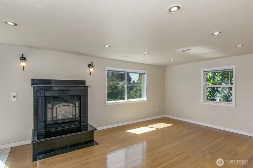 Property photo for 12001 20th Avenue Ne, Seattle photo 33