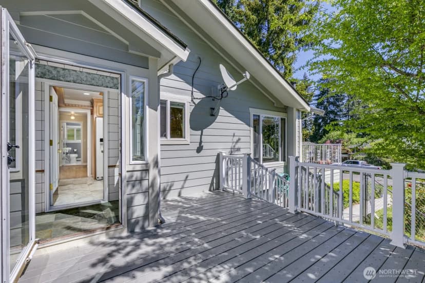 Property photo for 12001 20th Avenue Ne, Seattle photo 6