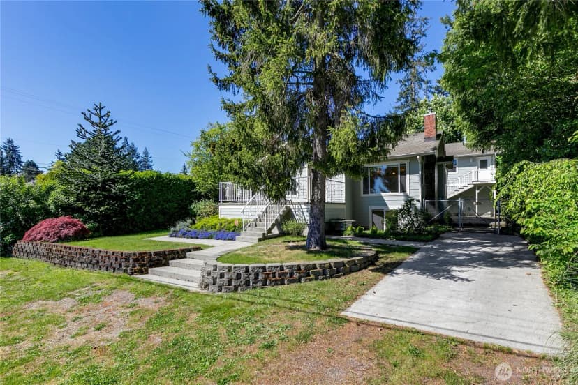 Property photo for 12001 20th Avenue Ne, Seattle photo 40