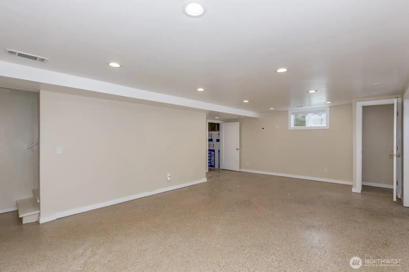 Property photo for 12001 20th Avenue Ne, Seattle photo 26