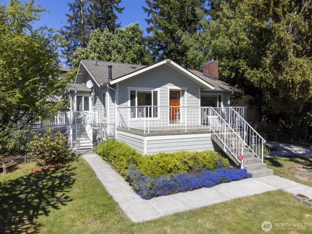 Property photo for 12001 20th Avenue Ne, Seattle photo 3