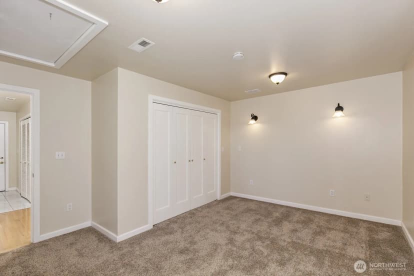 Property photo for 12001 20th Avenue Ne, Seattle photo 31