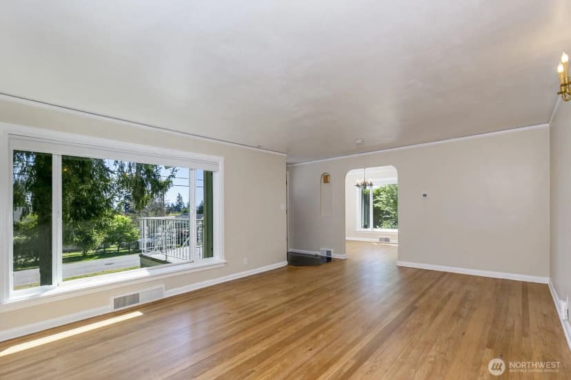 Property photo for 12001 20th Avenue Ne, Seattle photo 15