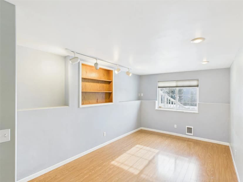 Property photo for 1023 N Adams Street, Republic photo 14