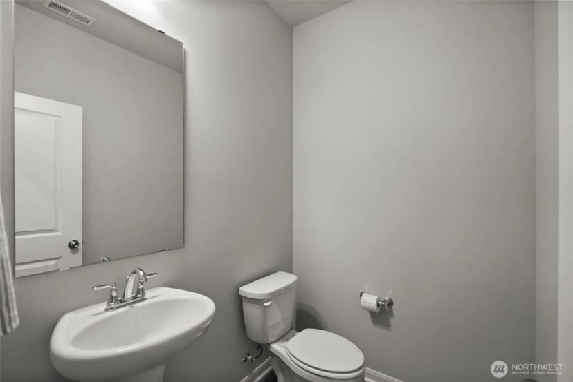 Property photo for 4502 Hibiscus Circle Sw, Port Orchard photo 19
