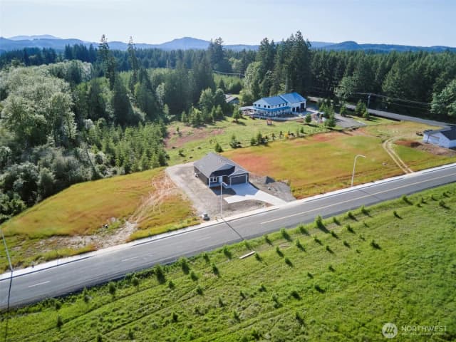 Property photo for 521 Kakela Road, Winlock photo 2