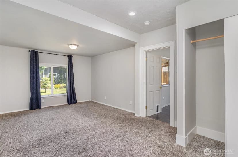 Property photo for 4035 A Street, Tacoma photo 13
