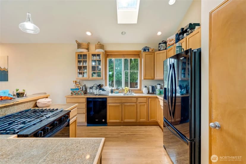 Property photo for 1014 W Mukilteo Boulevard, Everett photo 11