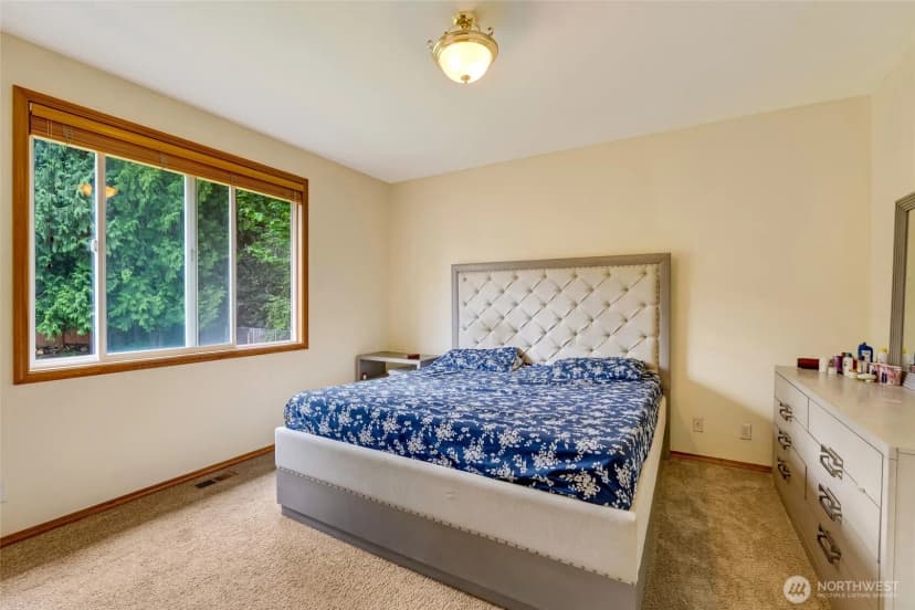 Property photo for 1014 W Mukilteo Boulevard, Everett photo 12