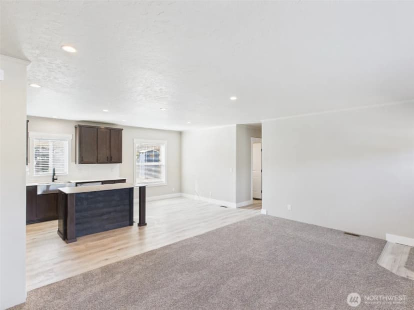 Property photo for 720 S Jefferson Street, Republic photo 11