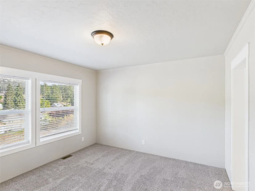 Property photo for 720 S Jefferson Street, Republic photo 12