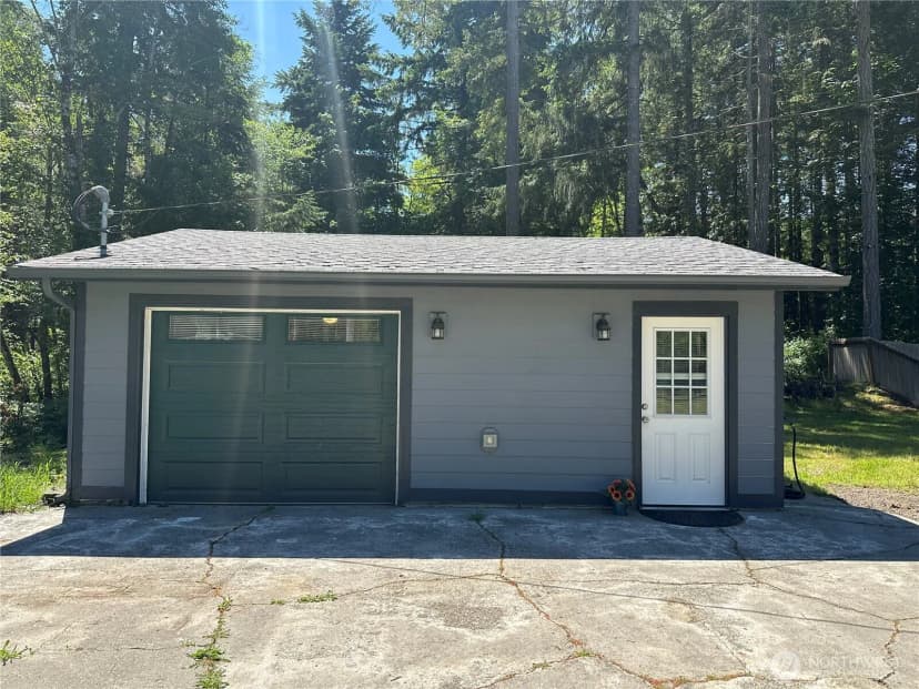 Property photo for 2339 Westwind Drive Nw, Olympia photo 16
