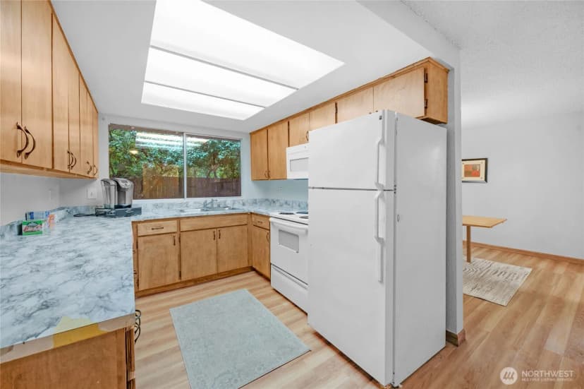 Property photo for 19029 56th Lane Ne, Kenmore photo 4