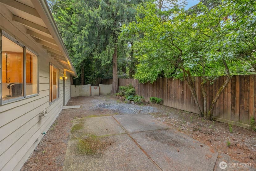 Property photo for 19029 56th Lane Ne, Kenmore photo 17