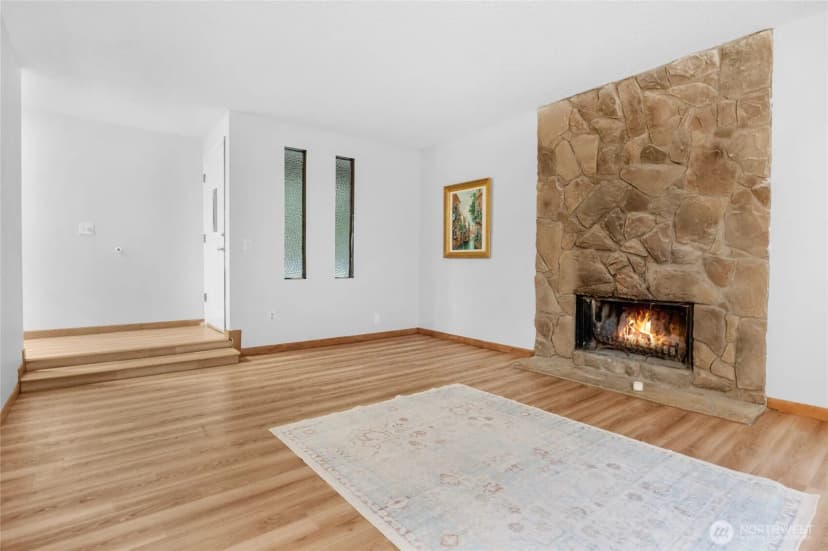 Property photo for 19029 56th Lane Ne, Kenmore photo 6