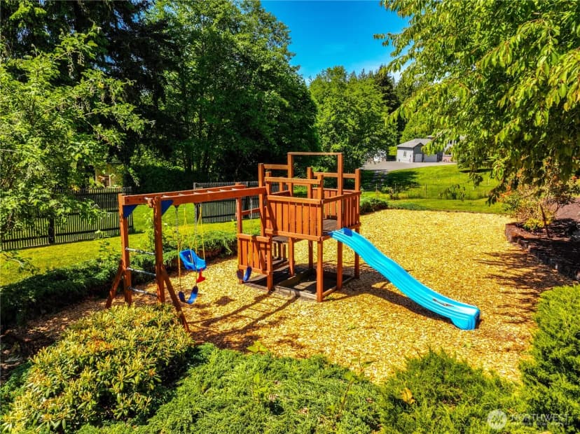 Property photo for 16710 Snohomish Avenue, Snohomish photo 30