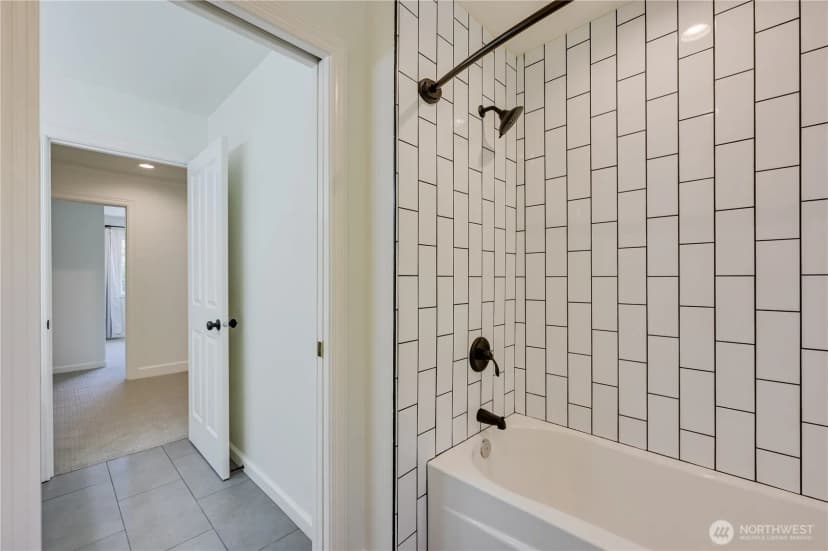 Property photo for 16710 Snohomish Avenue, Snohomish photo 17