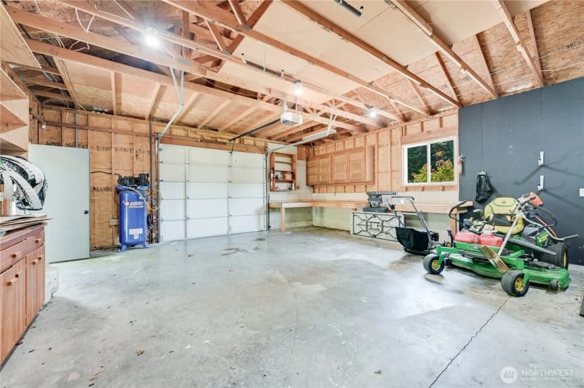 Property photo for 16710 Snohomish Avenue, Snohomish photo 27