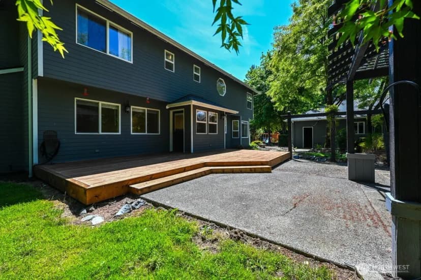 Property photo for 16710 Snohomish Avenue, Snohomish photo 24