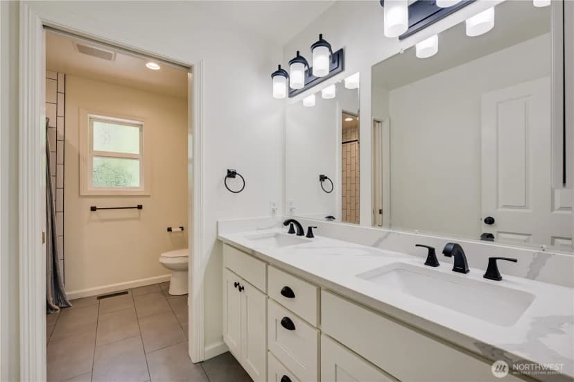 Property photo for 16710 Snohomish Avenue, Snohomish photo 16