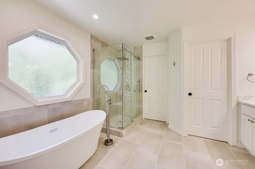 Property photo for 16710 Snohomish Avenue, Snohomish photo 19