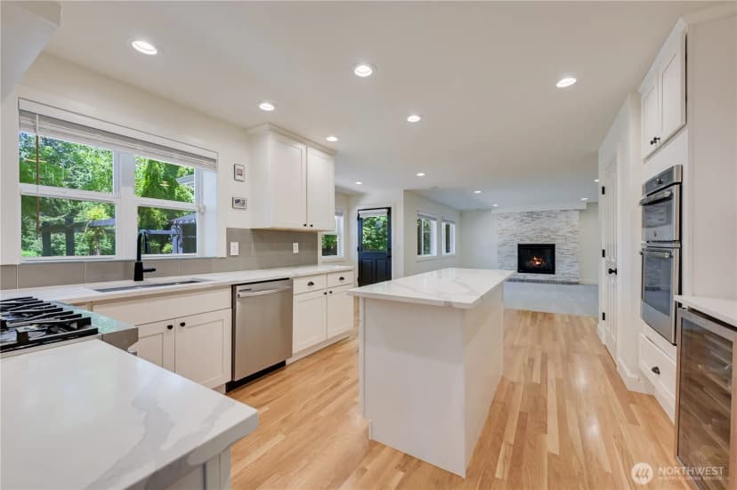 Property photo for 16710 Snohomish Avenue, Snohomish photo 8